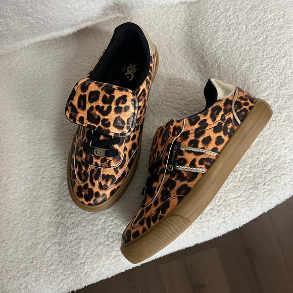 NWOB G by Guess Leopard Pint Leather Sneakers! ✨🐆 - Picture 10 of 10